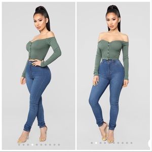 FASHION NOVA CROP TOP 🖤